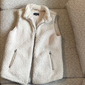 Love Tree Cream Sherpa Vest